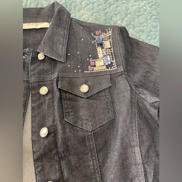 Chico’s Platinum Jean Jacket Size 0 Denim Embellished Rhinestones EUC! - Picture 10 of 10